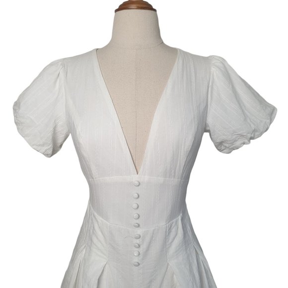 Ally | Size 8 | White Short Balloon Sleeve V-Neck Playsuit Lined - Picture 3 of 9